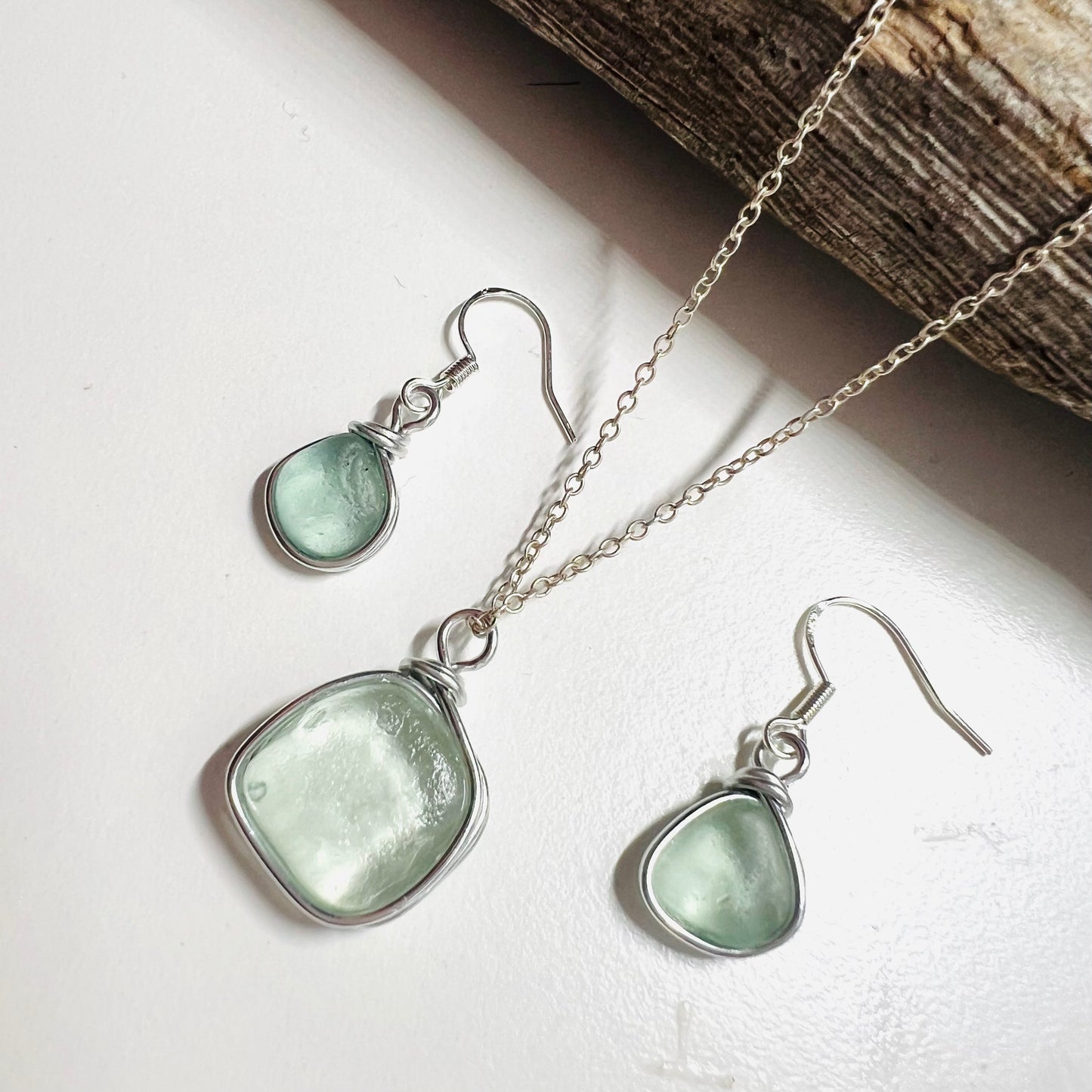 Seafoam Seaham Sea Glass Jewellery Set loop