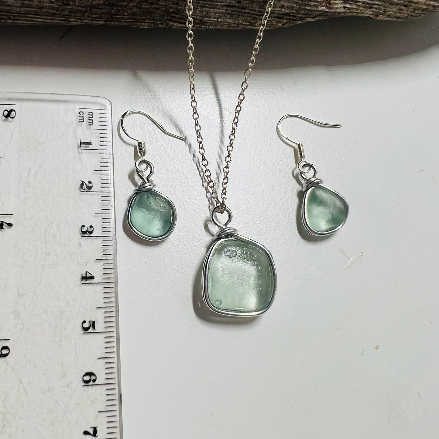 Seafoam Seaham Sea Glass Jewellery Set loop