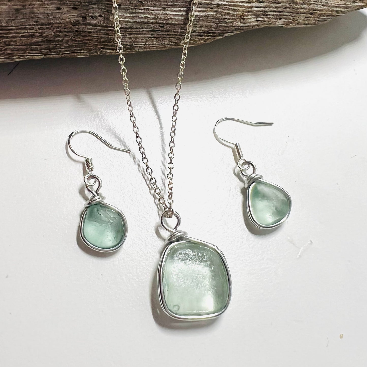 Seafoam Seaham Sea Glass Jewellery Set loop