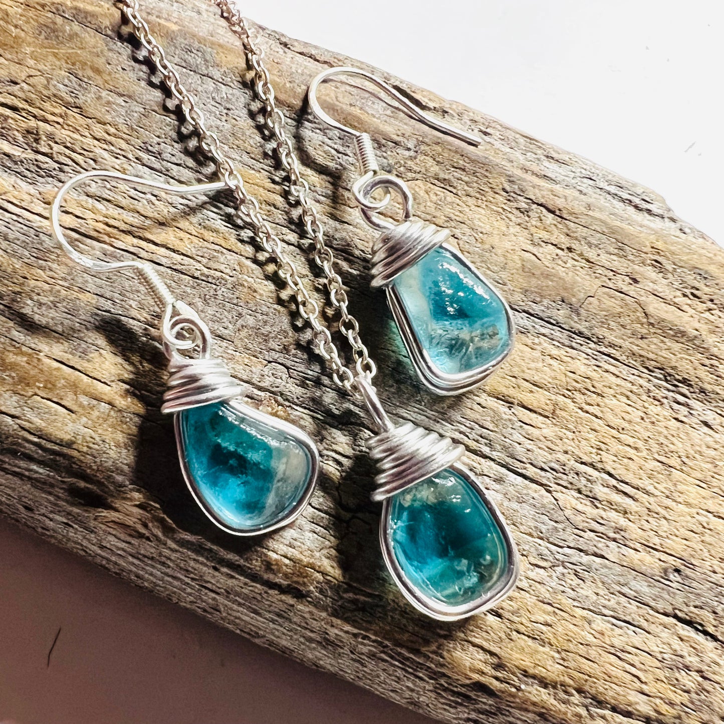 Blue Seaham Sea Glass Jewellery Set loop