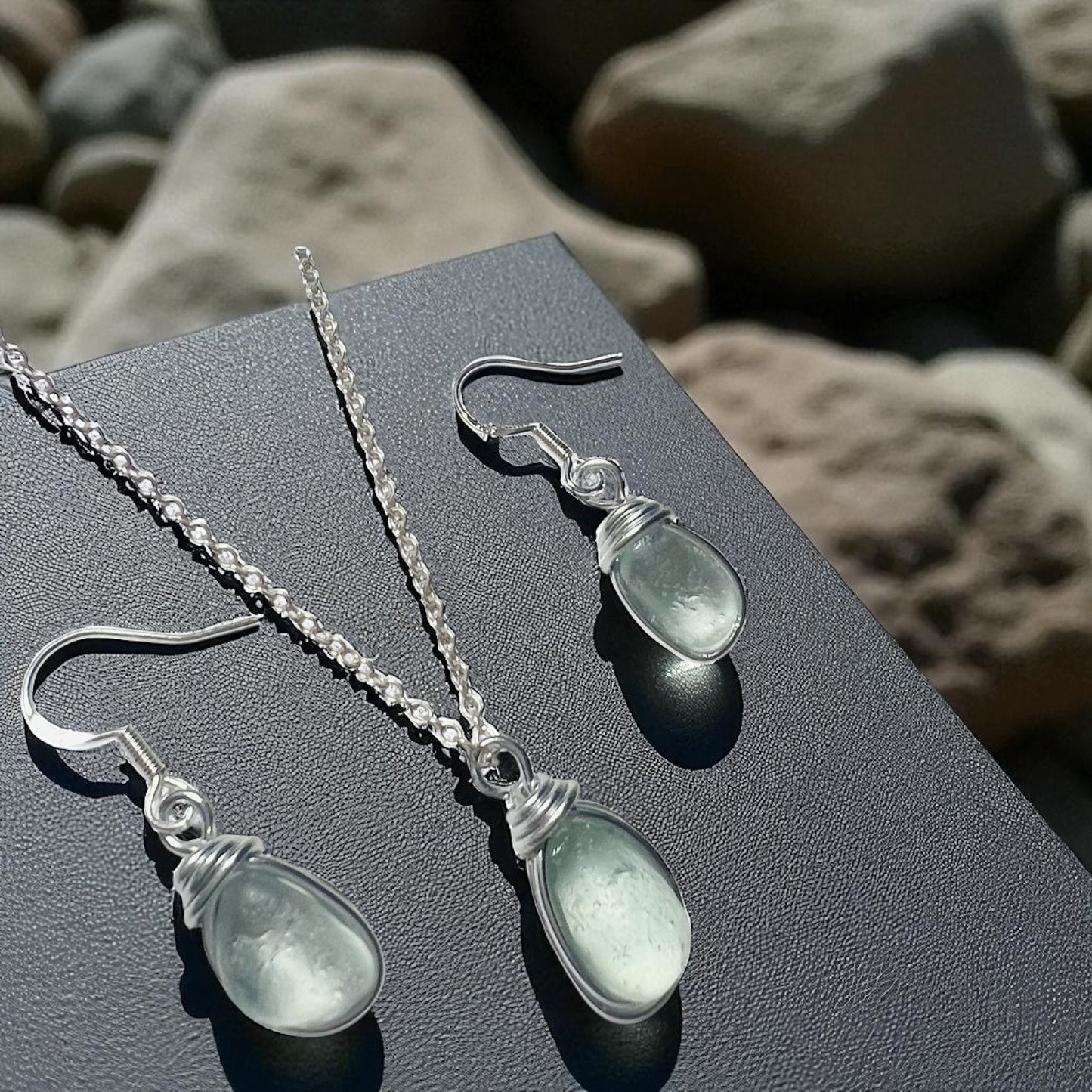 Seafoam Seaham Sea Glass Jewellery Set loop