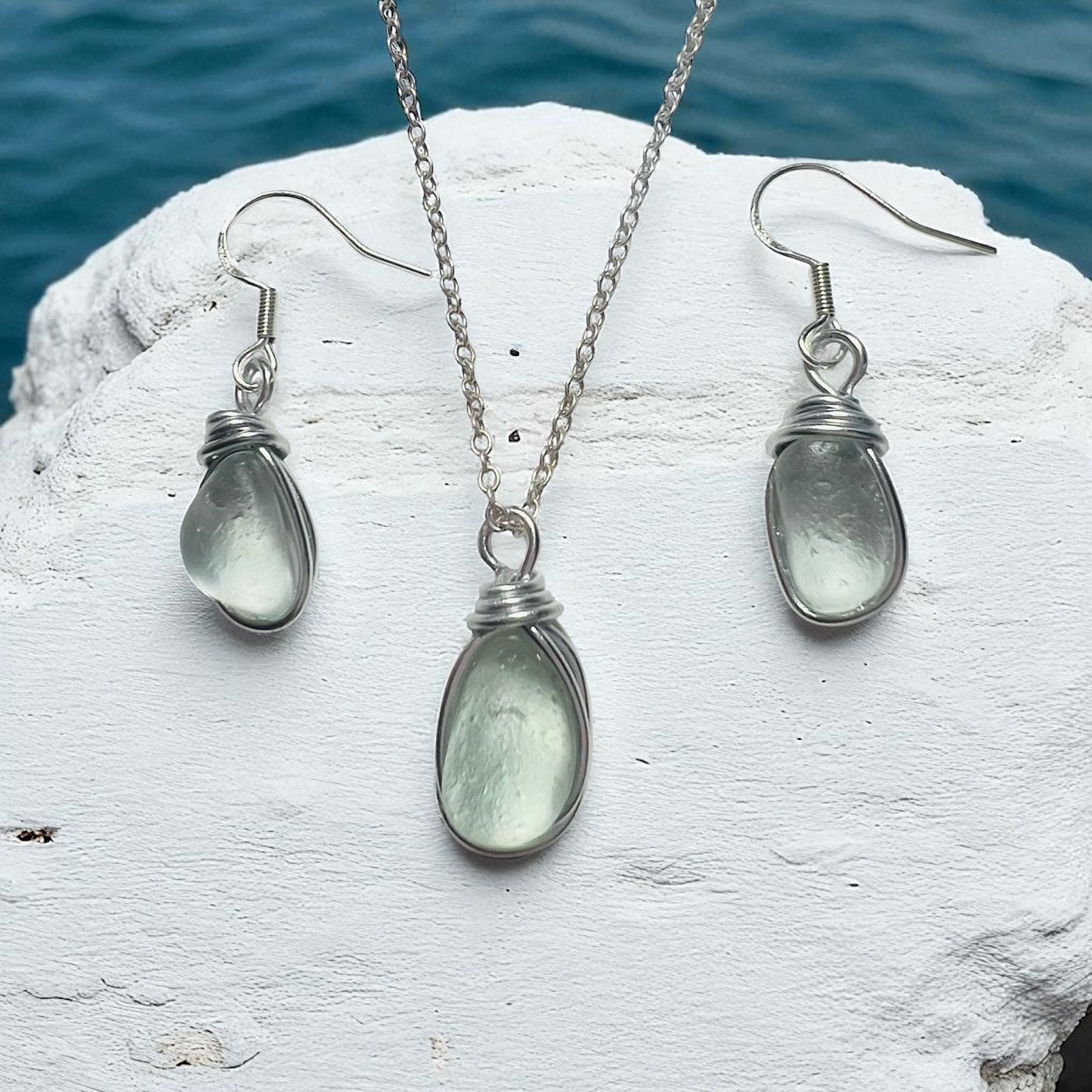 Seafoam Seaham Sea Glass Jewellery Set loop