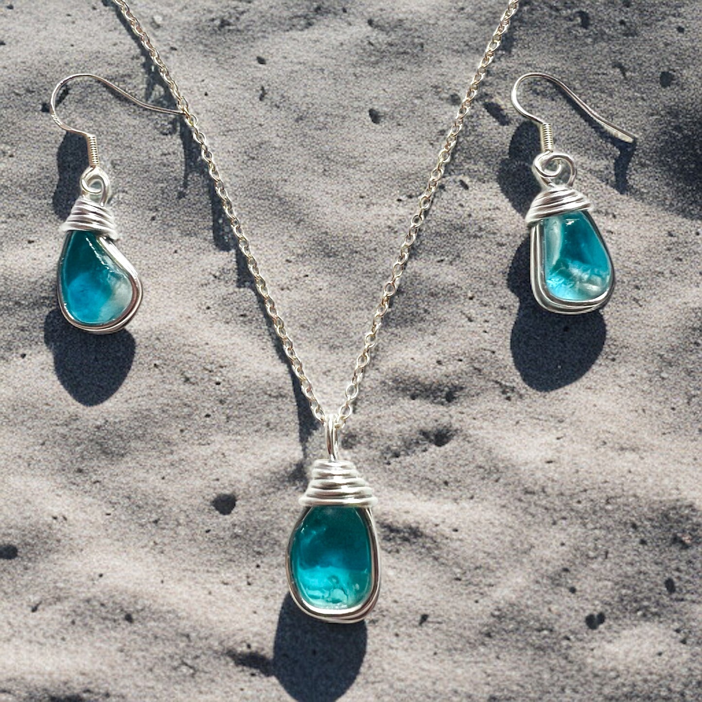 Blue Seaham Sea Glass Jewellery Set loop