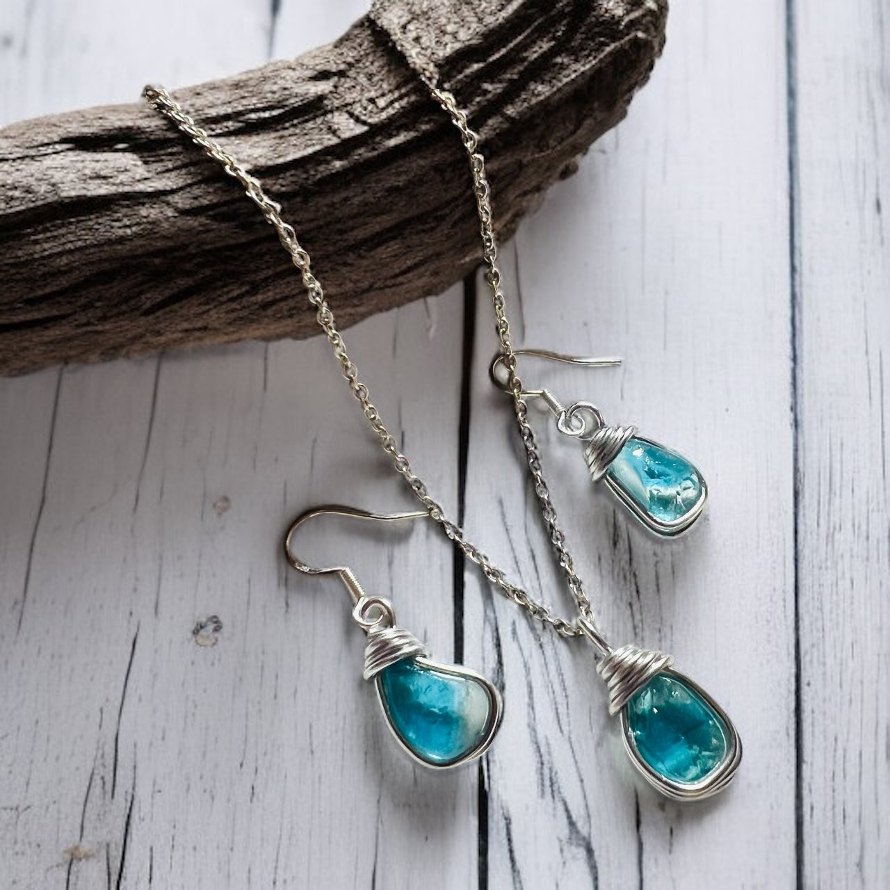 Blue Seaham Sea Glass Jewellery Set loop