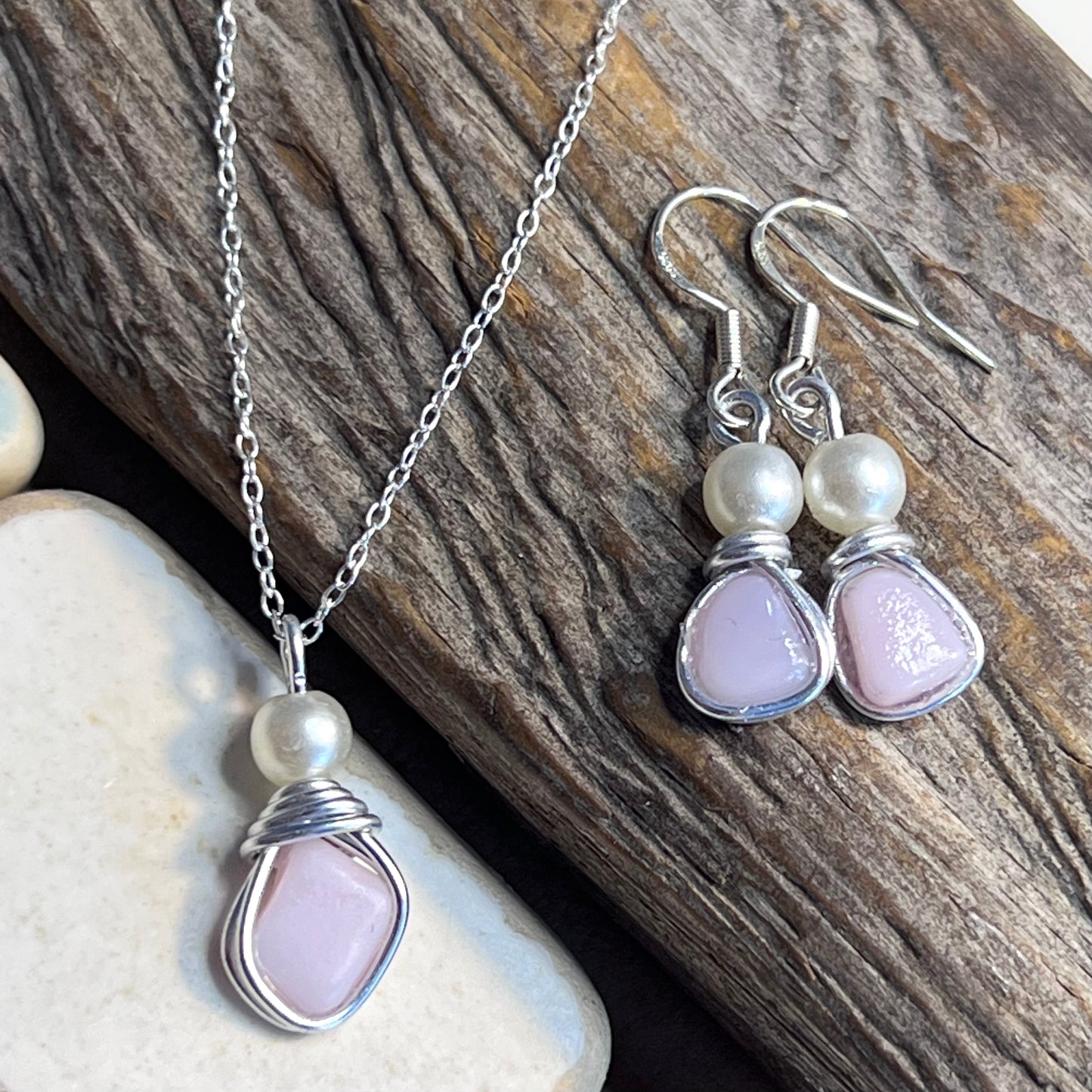 Pale Pink Milk Glass Jewellery Set