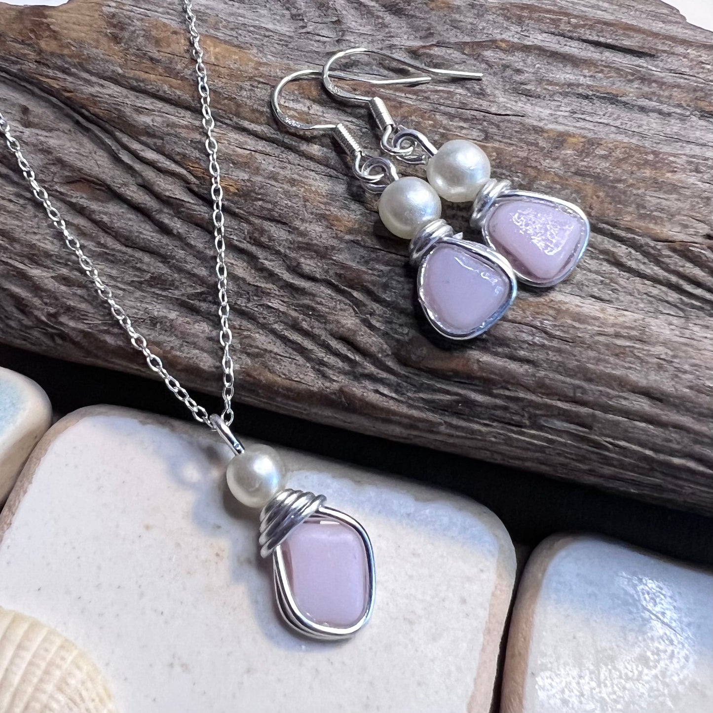 Pale Pink Milk Glass Jewellery Set