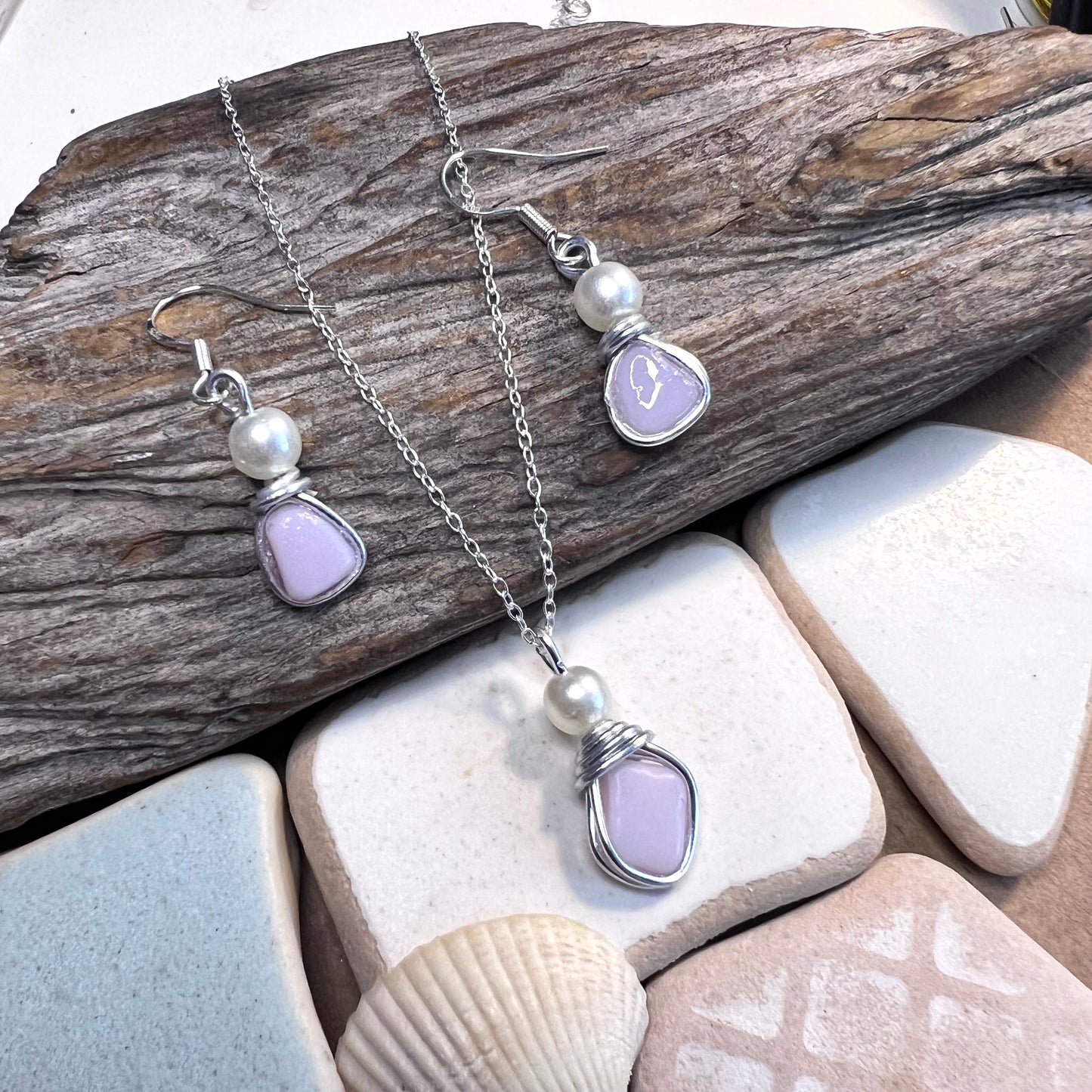 Pale Pink Milk Glass Jewellery Set