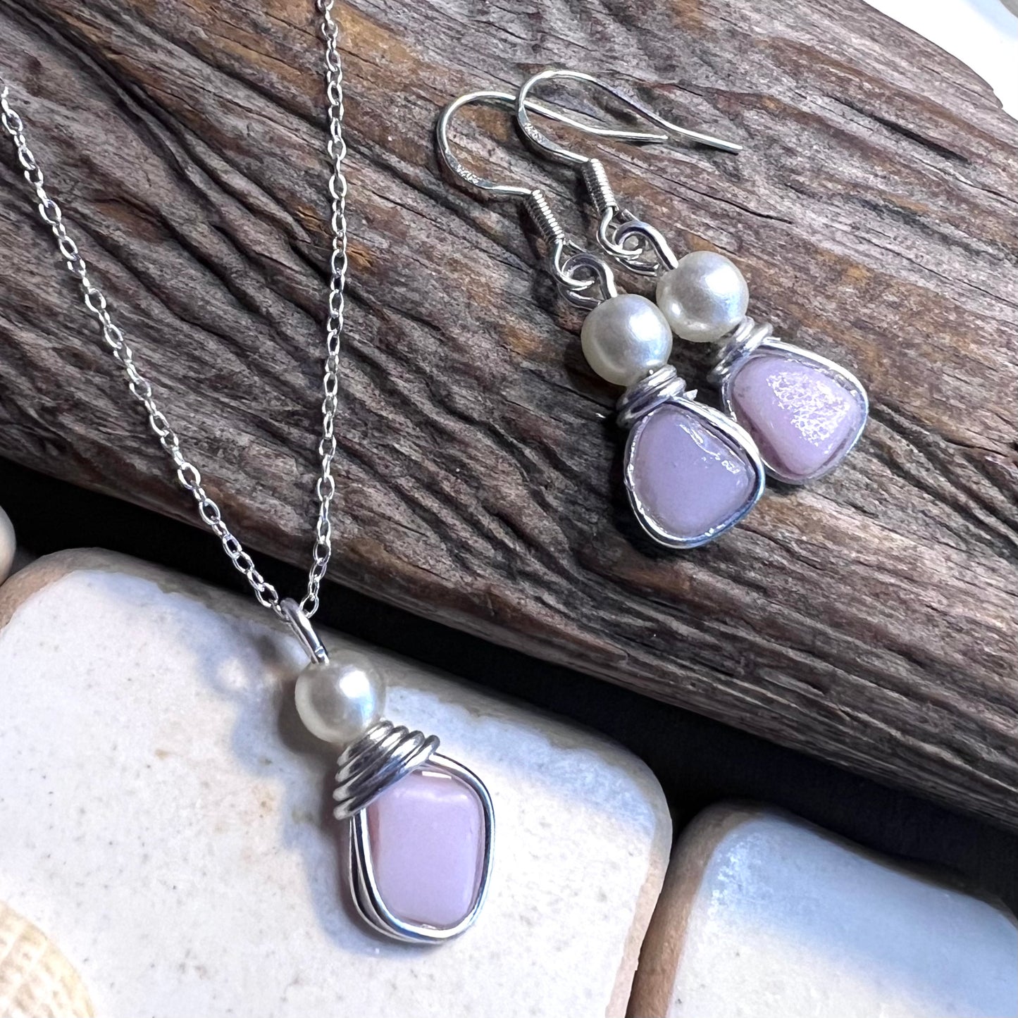 Pale Pink Milk Glass Jewellery Set