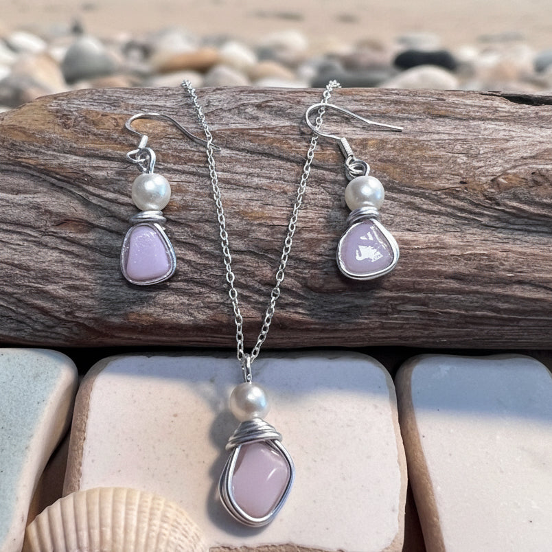 Pale Pink Milk Glass Jewellery Set