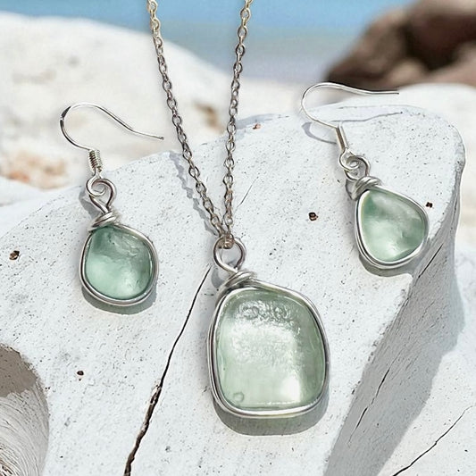 Seafoam Seaham Sea Glass Jewellery Set loop