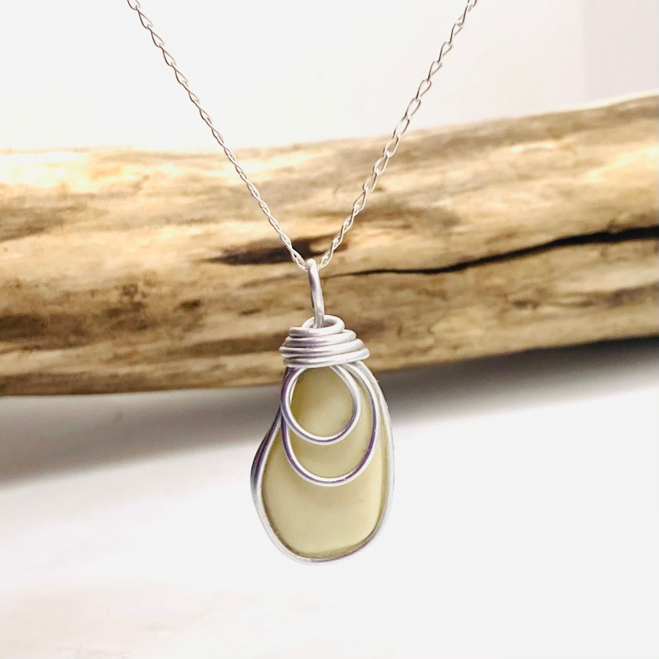 Cream Seaham Milk Glass Pendant